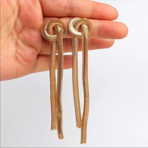 💙Long Tassel Glod Plated Earrings With Knot - Picture 2 of 4